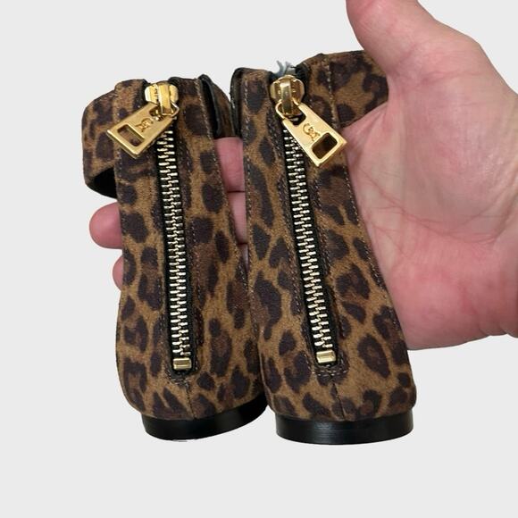 Good American leopard ankle strap sandal with gold chain NEW - Picture 6 of 9